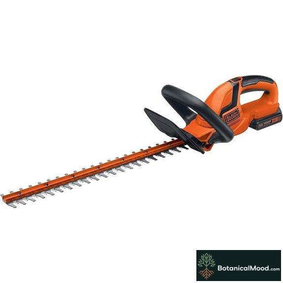 BLACK+DECKER 20V Hedge Trimmer with Battery & Charger