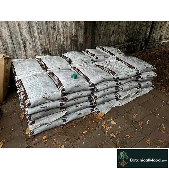 Premium Bagged Topsoil 0.75 Cu. Ft